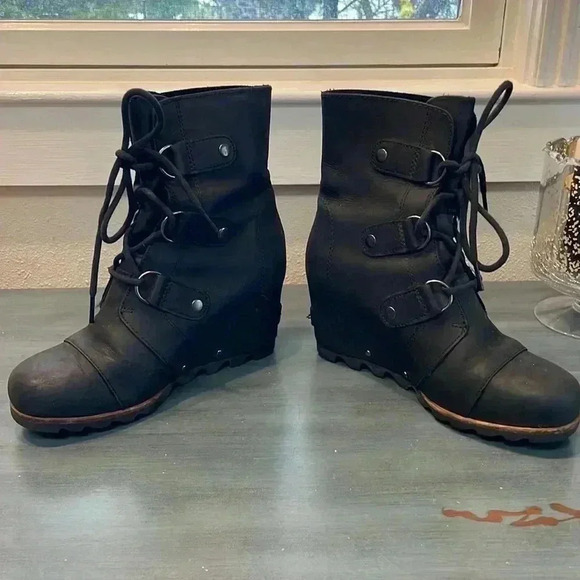 SOREL Women’s Joan of Arc Wedge Lace Up Boots - Picture 3 of 9